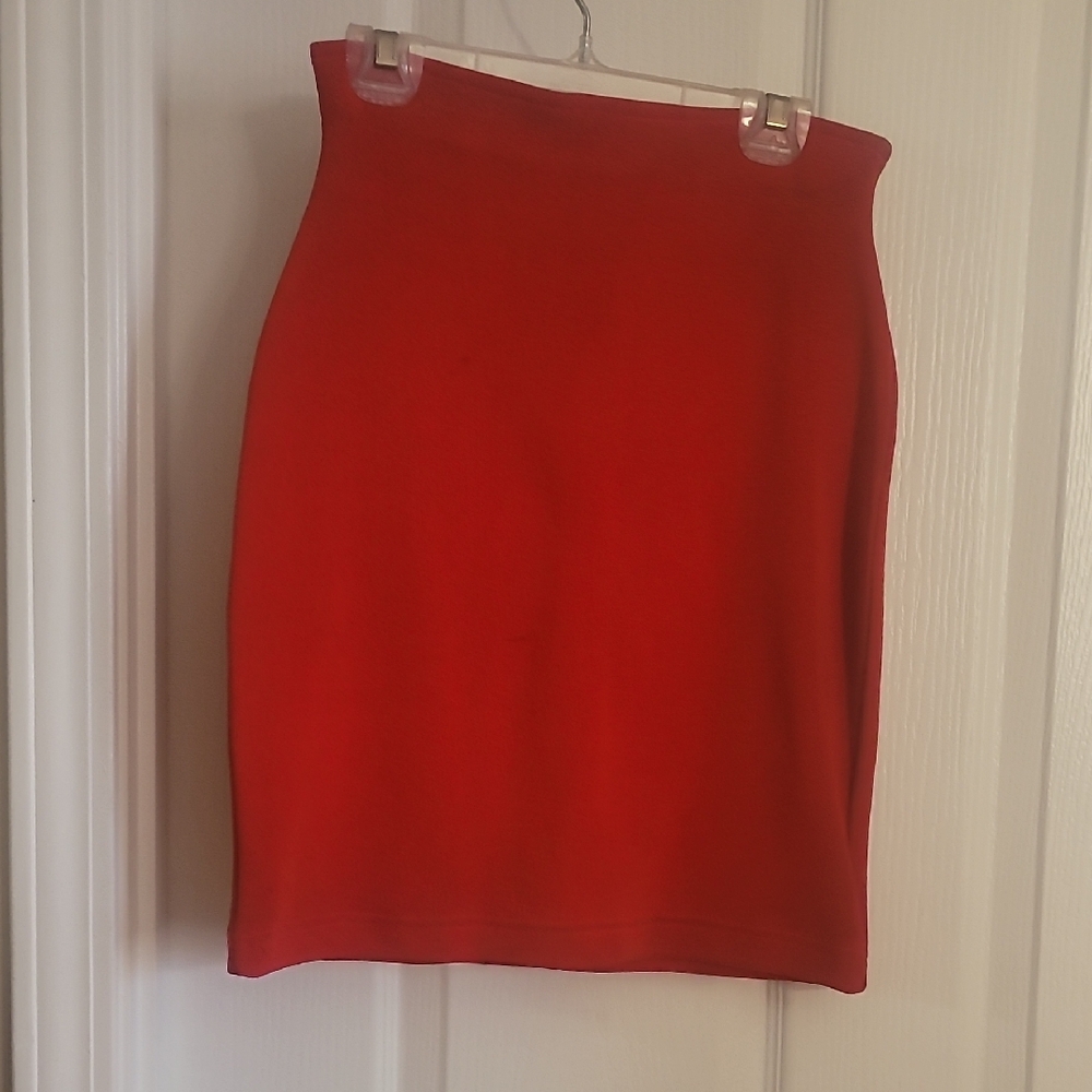 Vintage Chic Black Blazer with Red and Gold Details - Picture 4 of 5